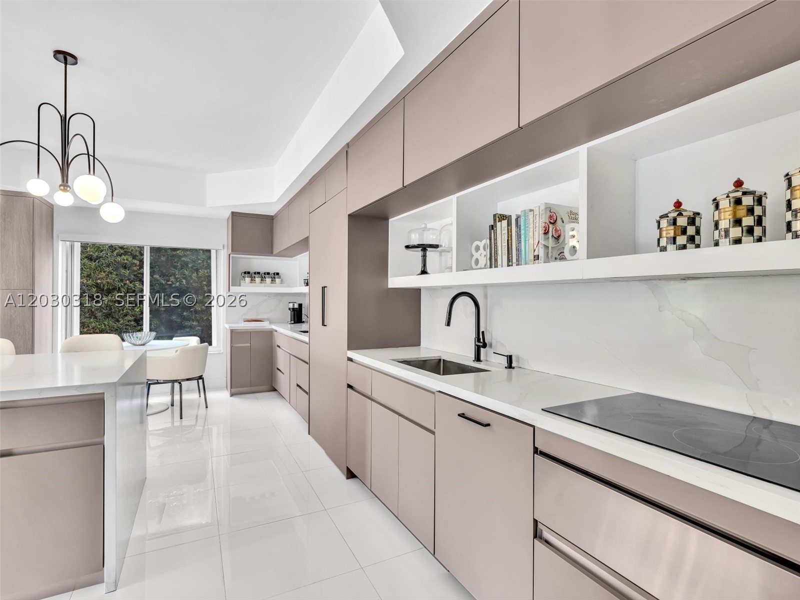 8052 NW 161st Ter, Miami Lakes FL 33016