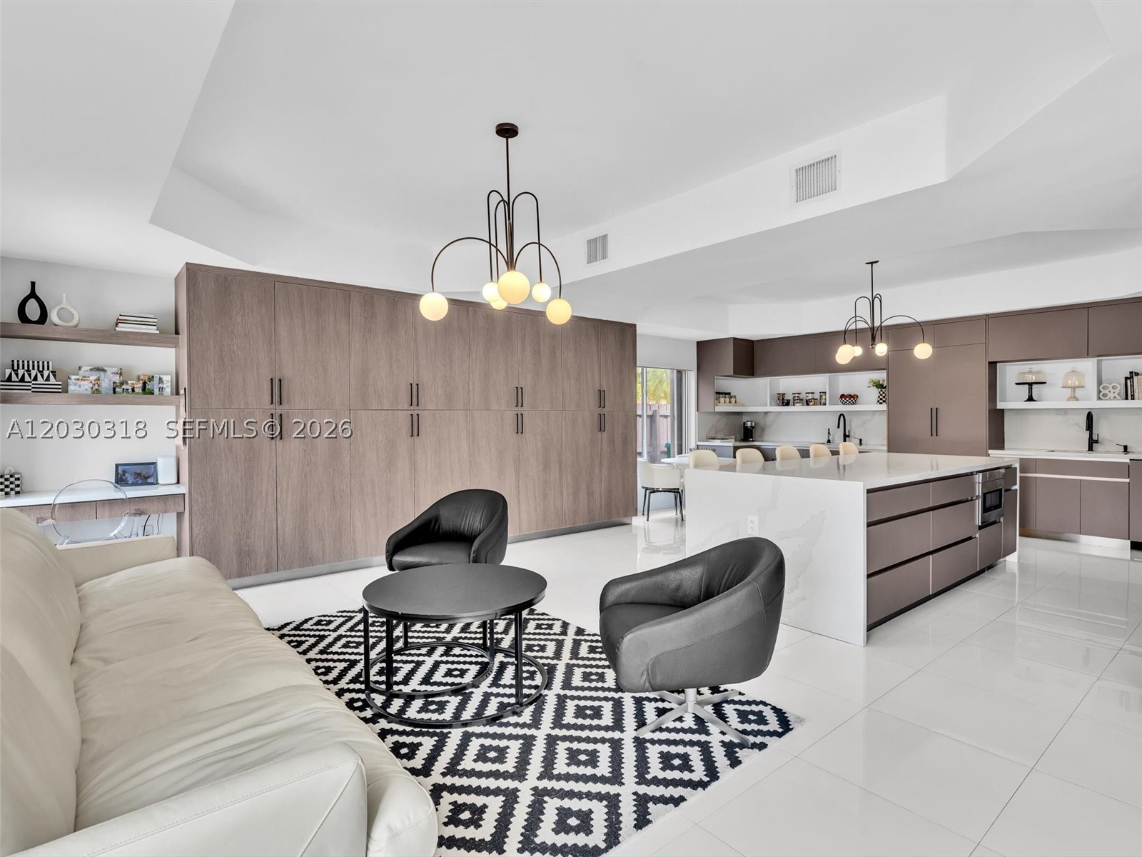 8052 NW 161st Ter, Miami Lakes FL 33016
