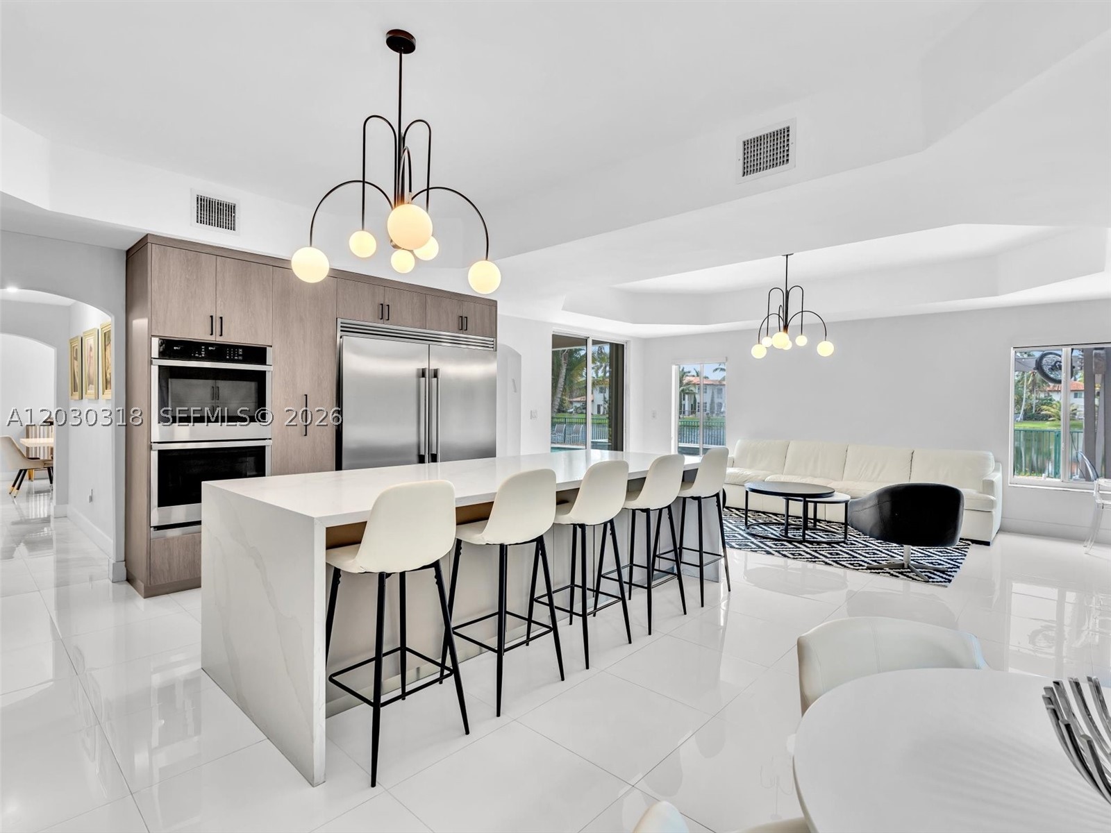 8052 NW 161st Ter, Miami Lakes FL 33016