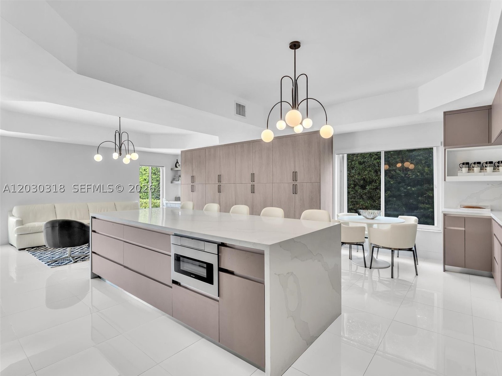 8052 NW 161st Ter, Miami Lakes FL 33016