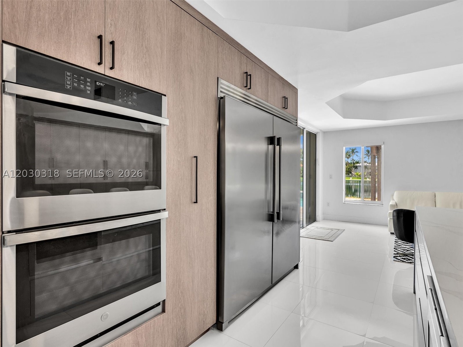 8052 NW 161st Ter, Miami Lakes FL 33016