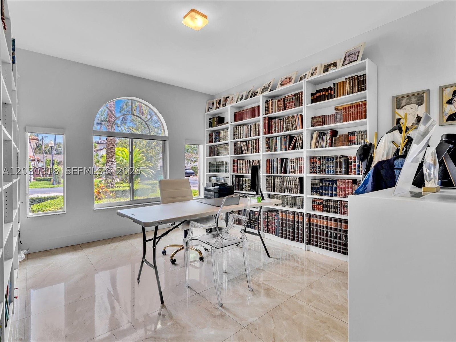 8052 NW 161st Ter, Miami Lakes FL 33016