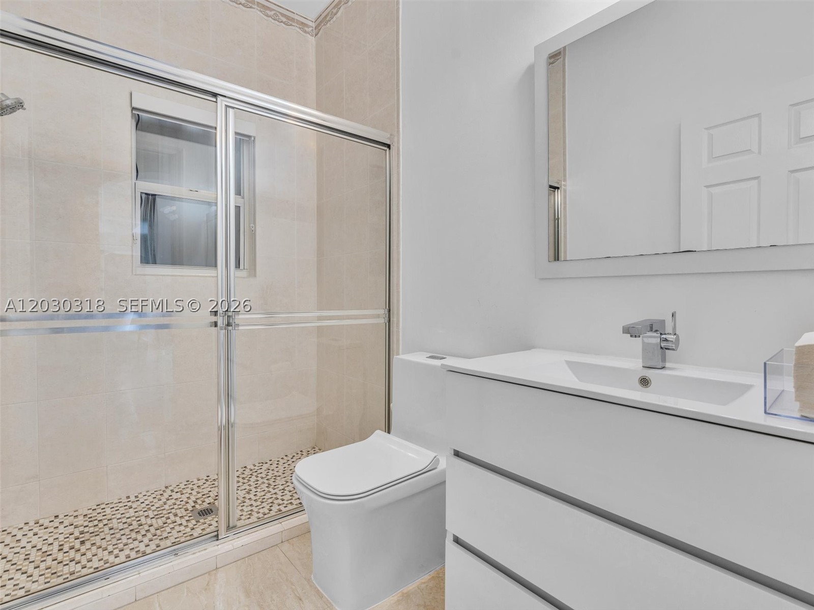 8052 NW 161st Ter, Miami Lakes FL 33016