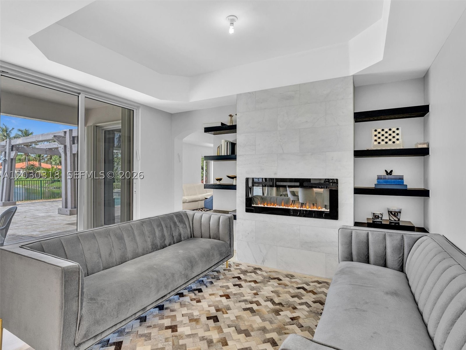 8052 NW 161st Ter, Miami Lakes FL 33016