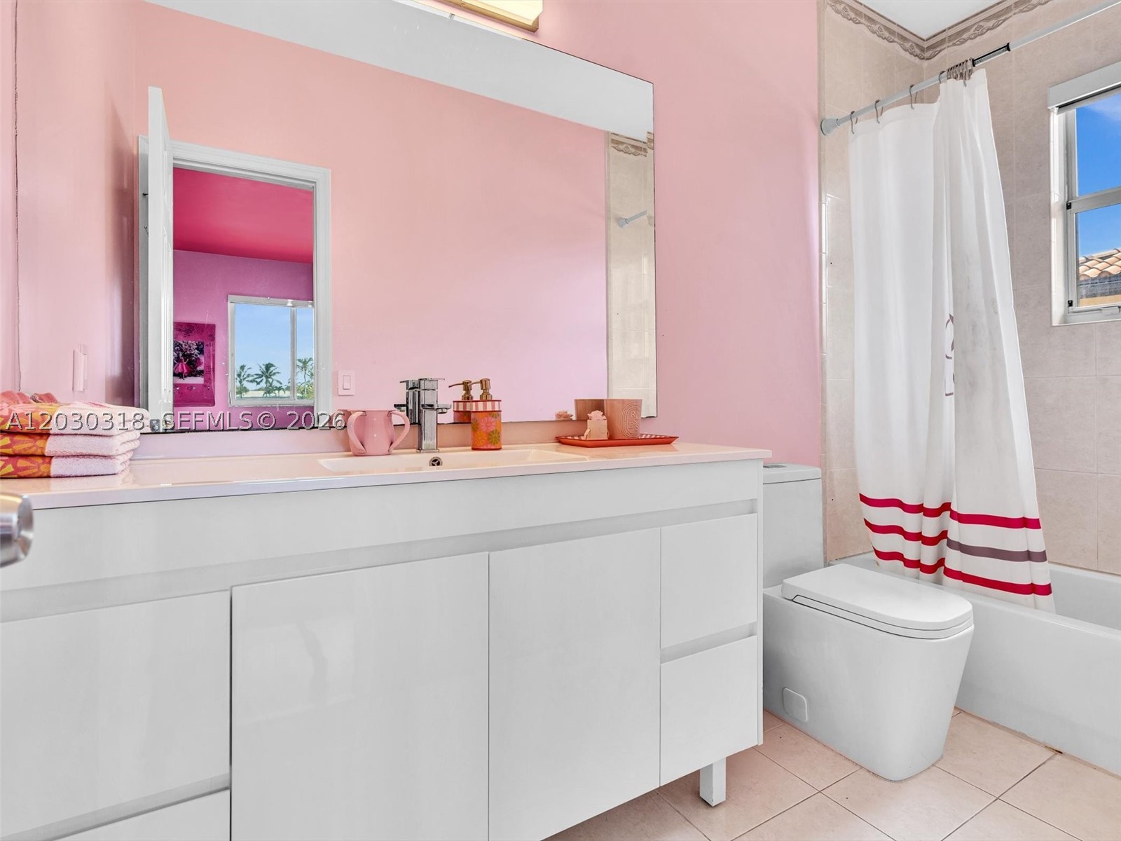 8052 NW 161st Ter, Miami Lakes FL 33016