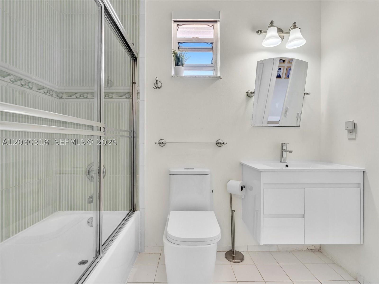8052 NW 161st Ter, Miami Lakes FL 33016