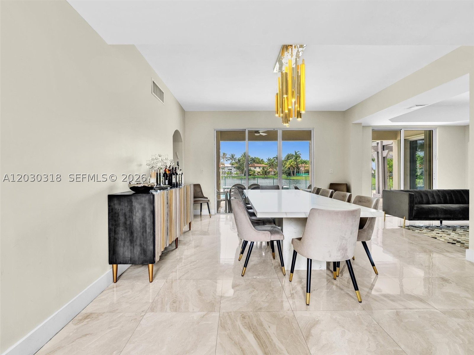 8052 NW 161st Ter, Miami Lakes FL 33016