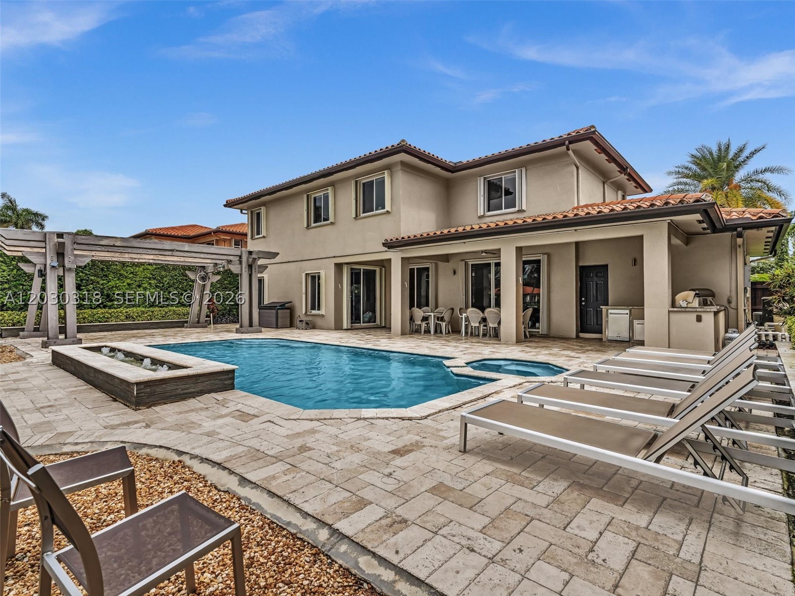 8052 NW 161st Ter, Miami Lakes FL 33016
