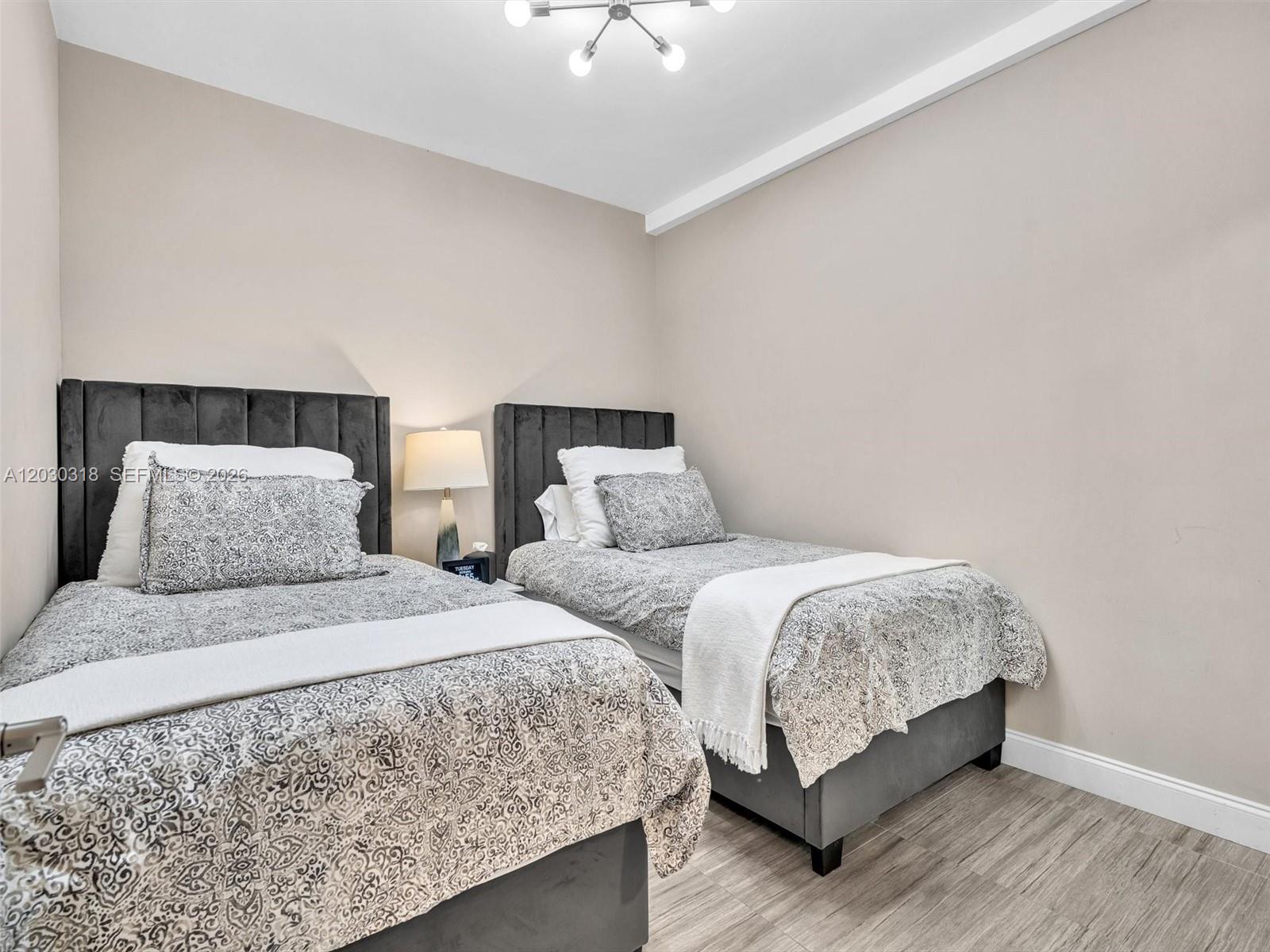 8052 NW 161st Ter, Miami Lakes FL 33016