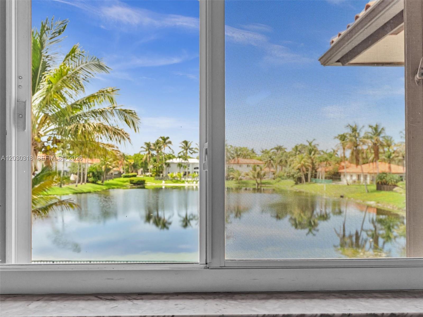 8052 NW 161st Ter, Miami Lakes FL 33016