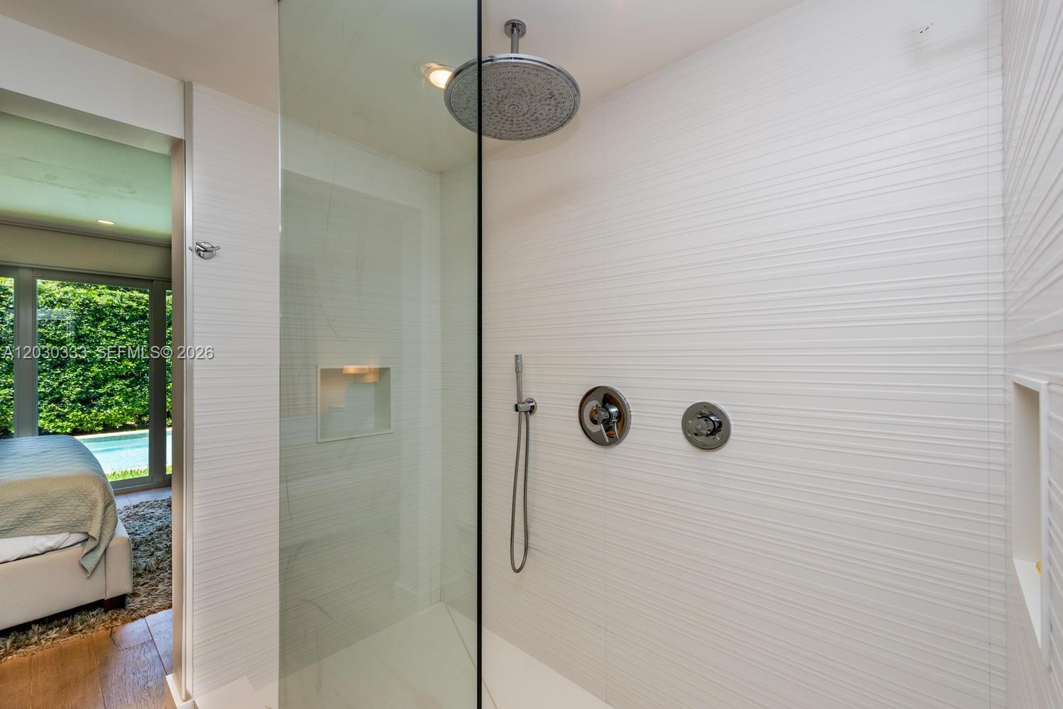 575 W 50th St, Miami Beach FL 33140