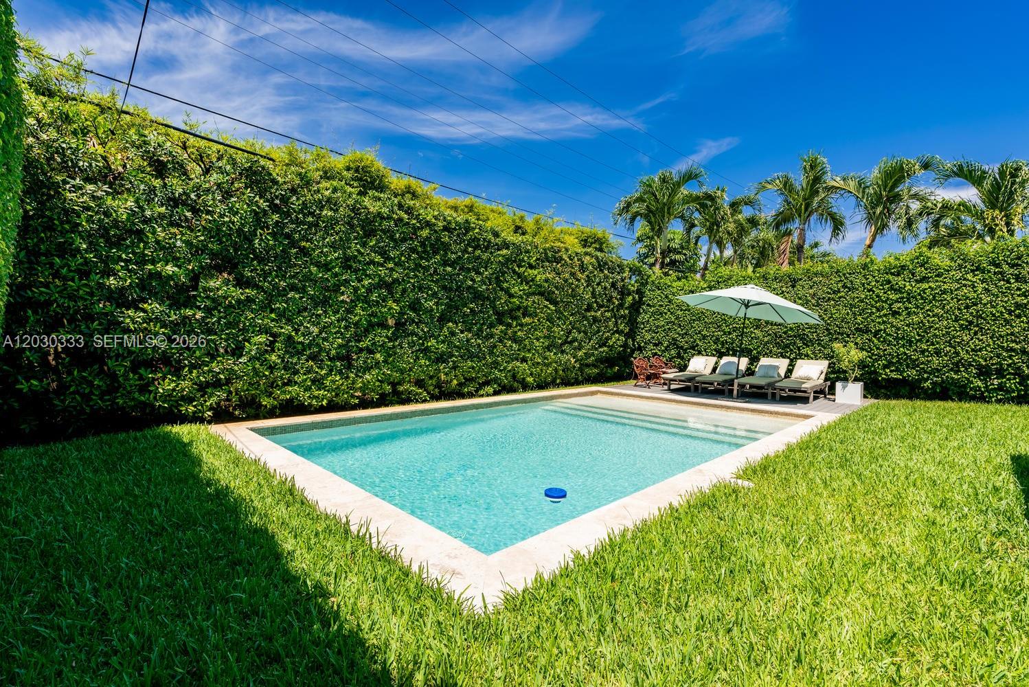 575 W 50th St, Miami Beach FL 33140
