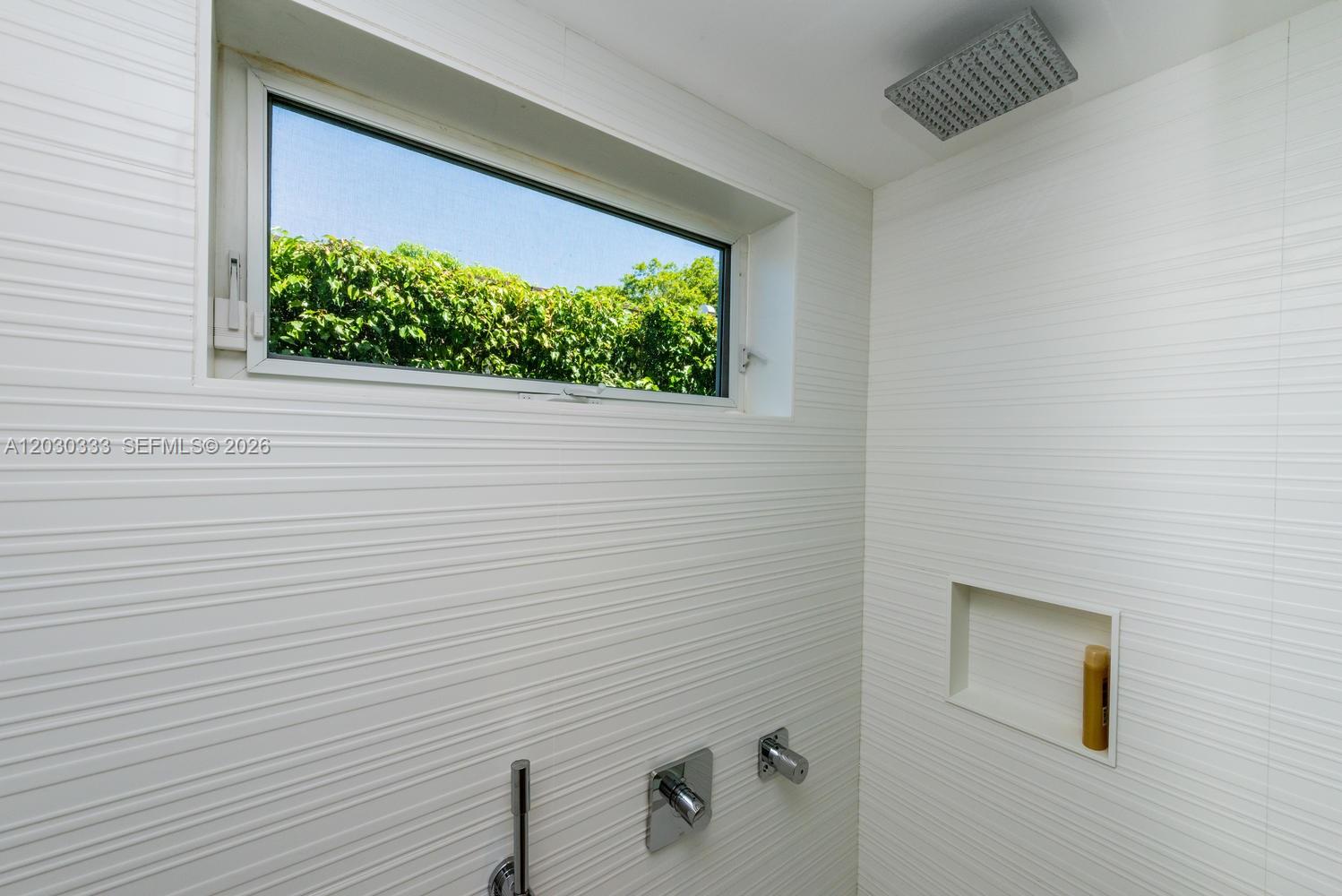 575 W 50th St, Miami Beach FL 33140