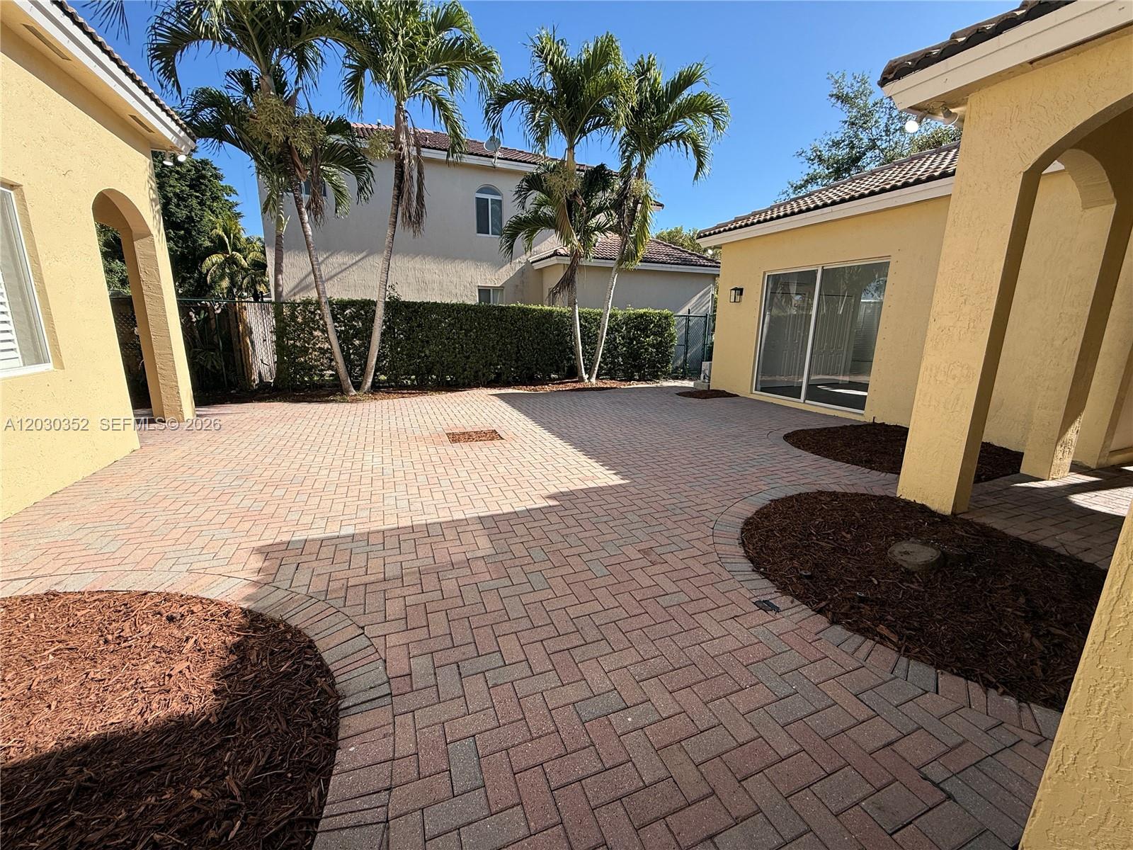 2250 SE 19th Ave, Homestead FL 33035