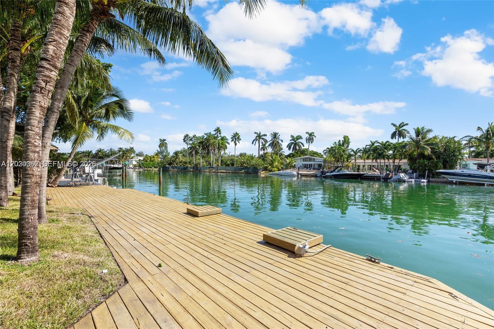 550 S Shore Dr, Miami Beach FL 33141