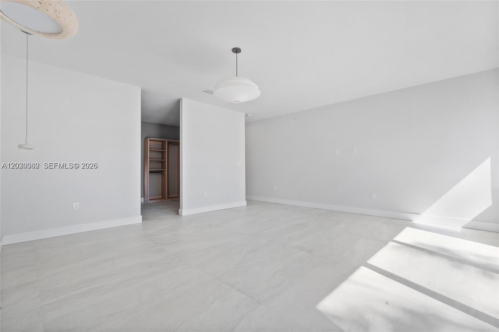550 S Shore Dr, Miami Beach FL 33141