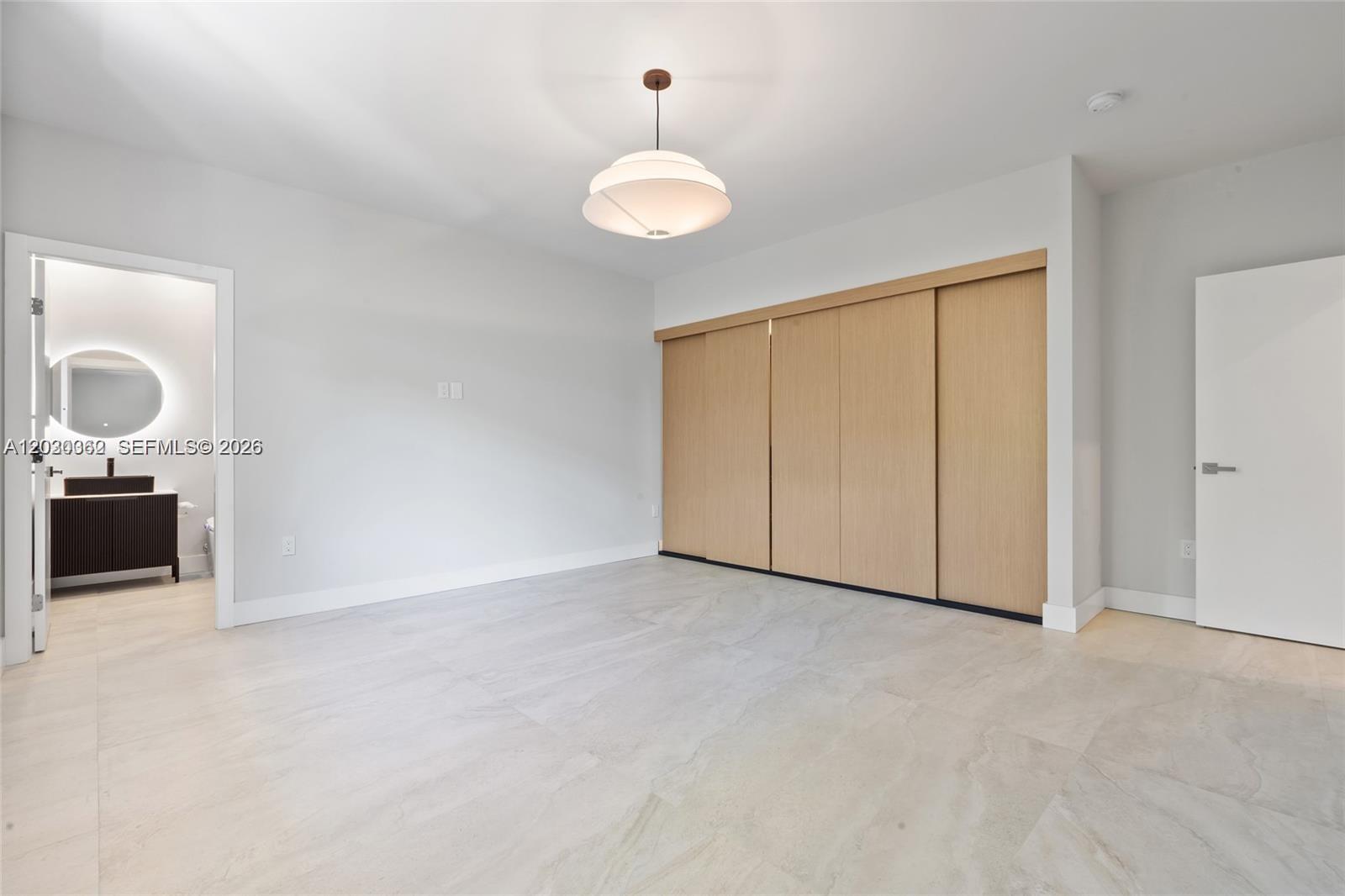 550 S Shore Dr, Miami Beach FL 33141