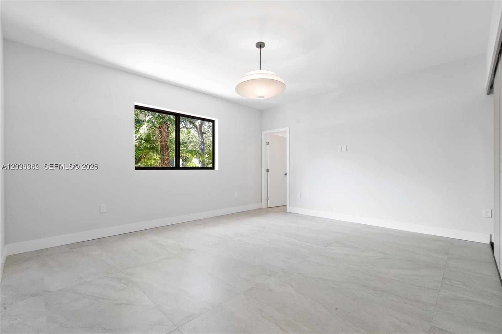 550 S Shore Dr, Miami Beach FL 33141