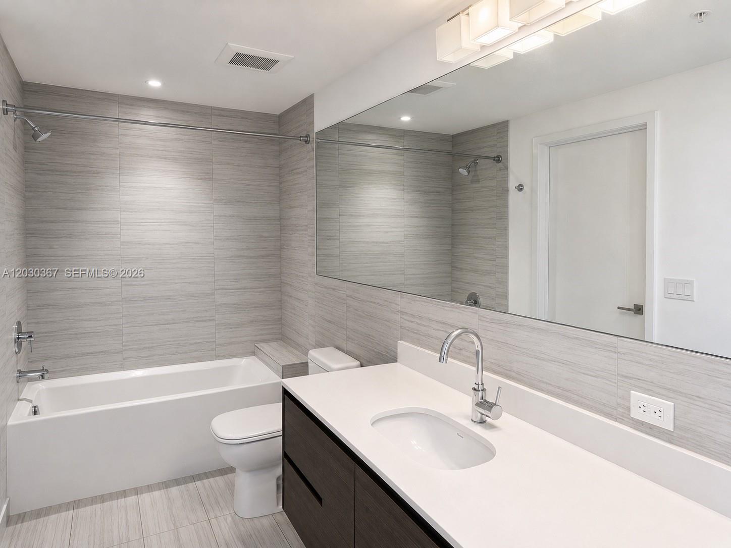 301 Altara Ave #529, Coral Gables FL 33146