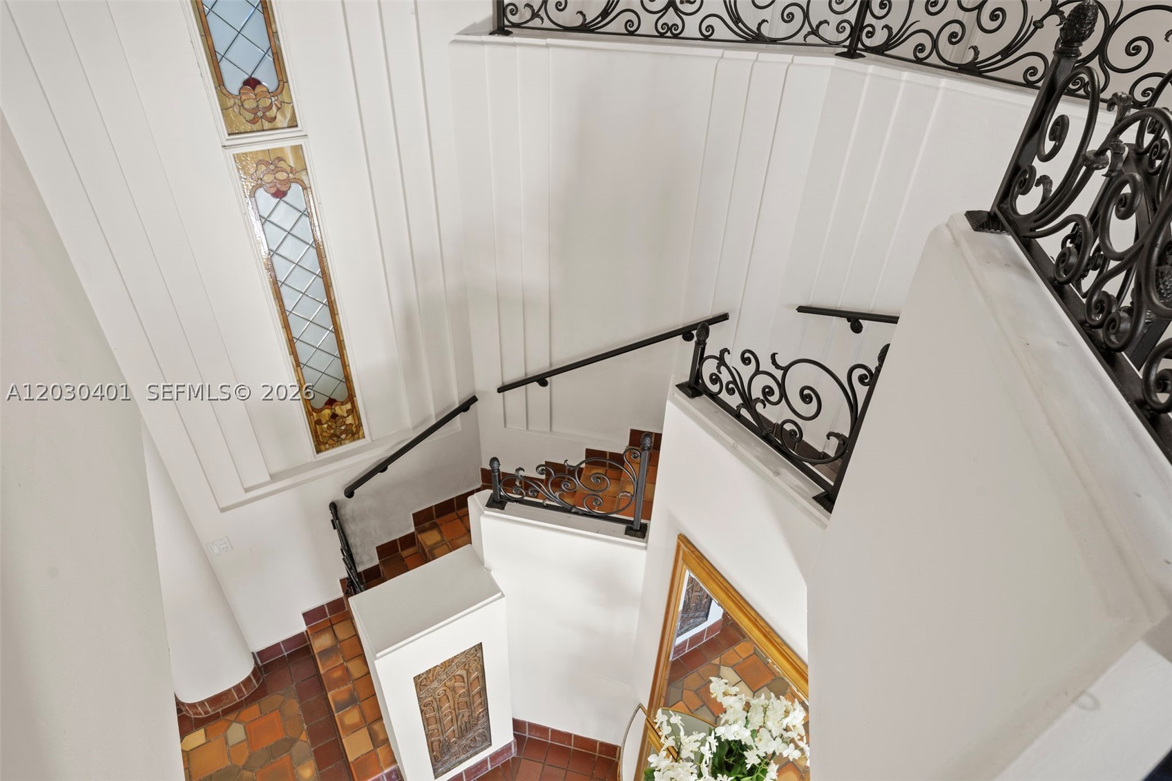 5860 Pine Tree Dr, Miami Beach FL 33140