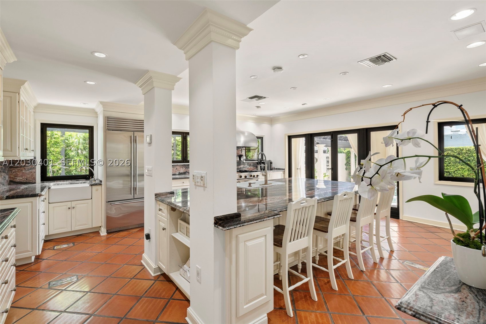 5860 Pine Tree Dr, Miami Beach FL 33140