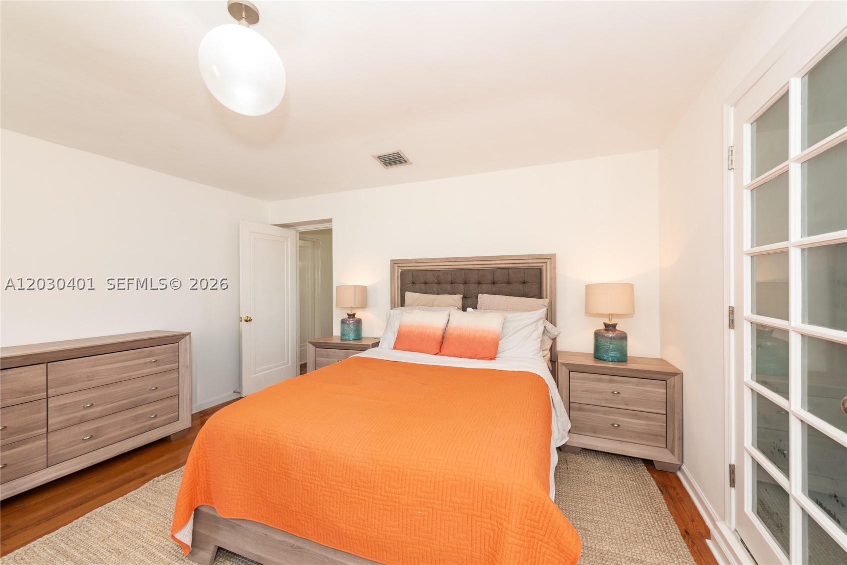 5860 Pine Tree Dr, Miami Beach FL 33140