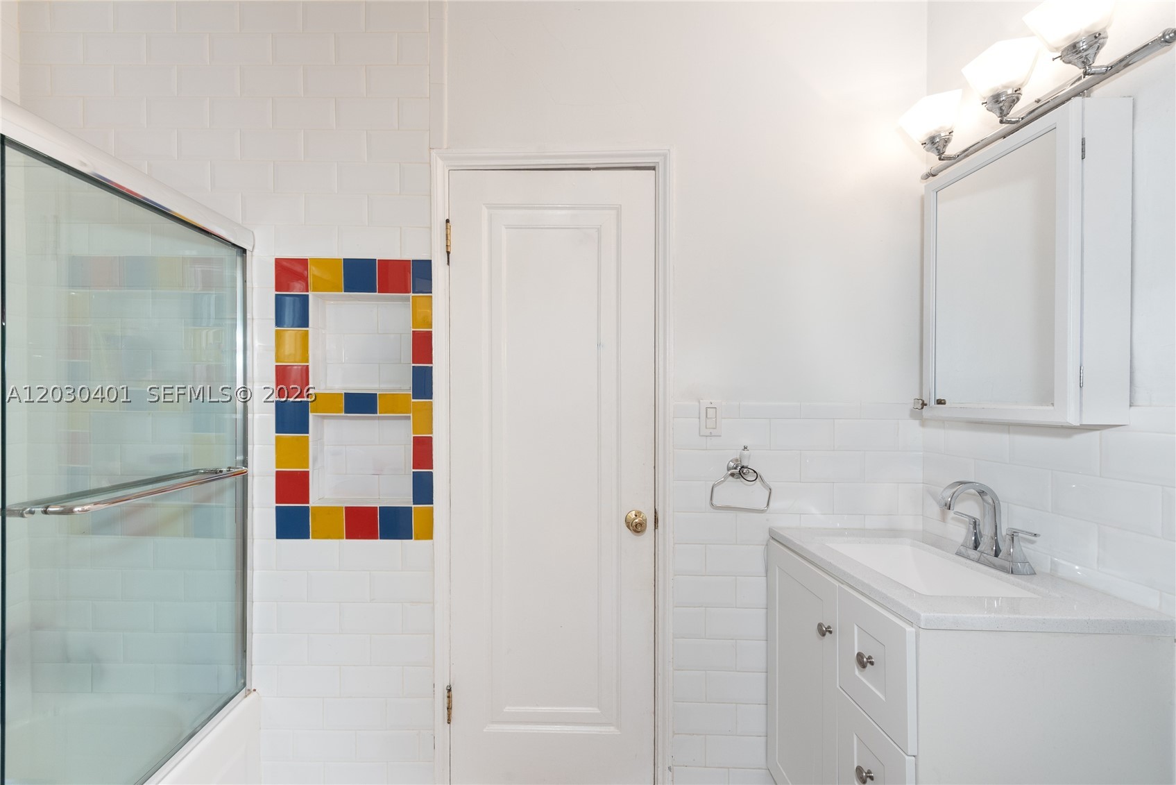 5860 Pine Tree Dr, Miami Beach FL 33140