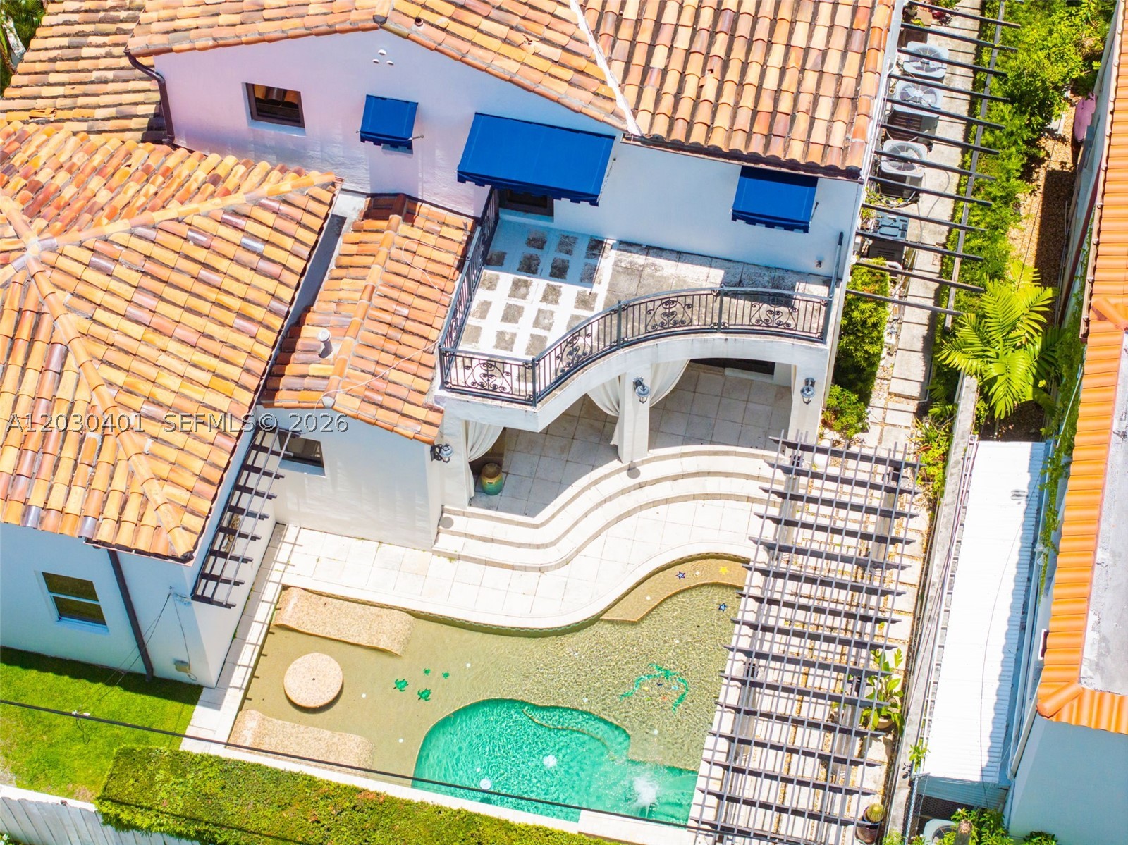 5860 Pine Tree Dr, Miami Beach FL 33140