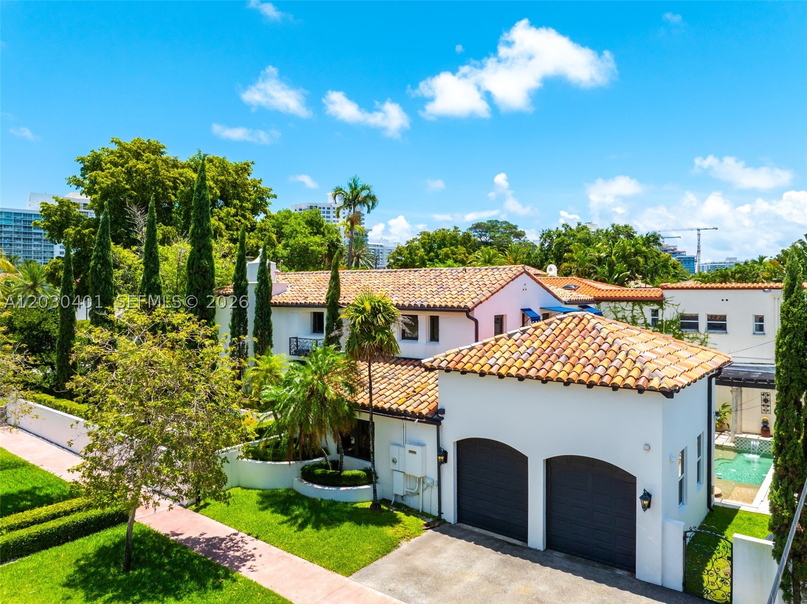 5860 Pine Tree Dr, Miami Beach FL 33140