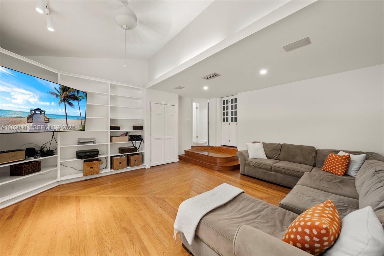 5860 Pine Tree, Miami Beach FL 33140