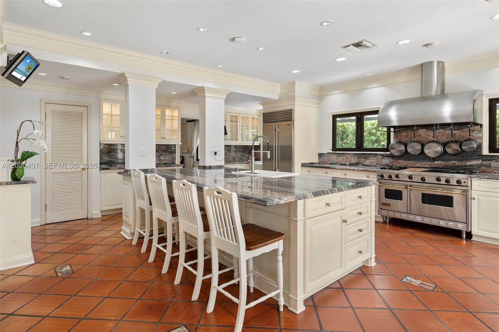 5860 Pine Tree, Miami Beach FL 33140