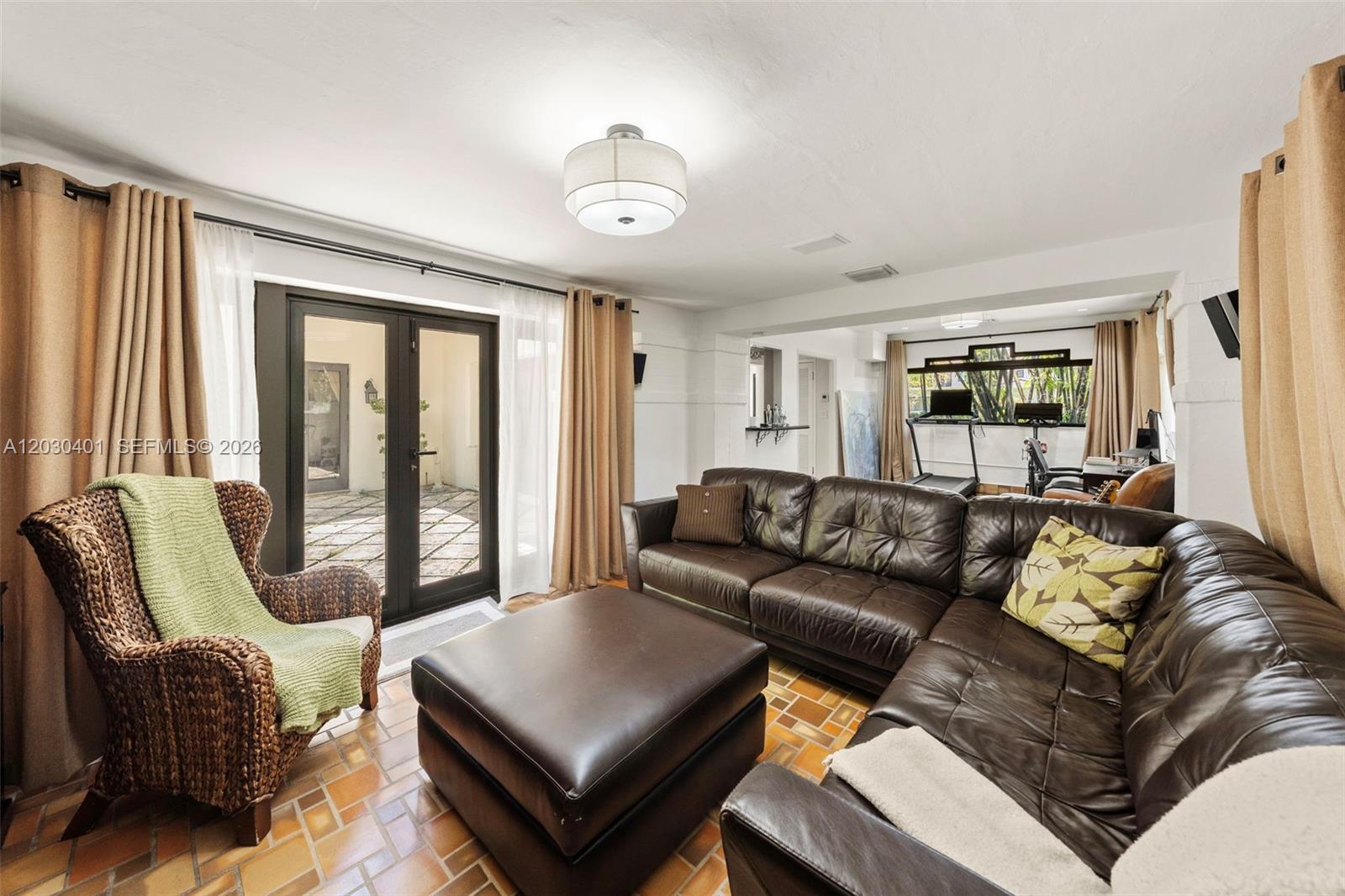 5860 Pine Tree, Miami Beach FL 33140