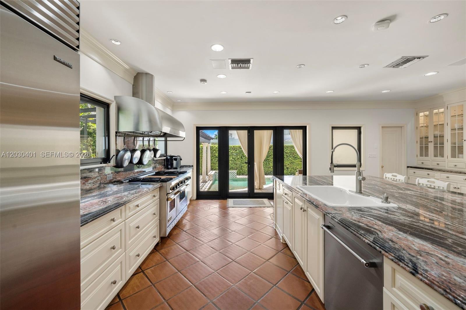5860 Pine Tree, Miami Beach FL 33140
