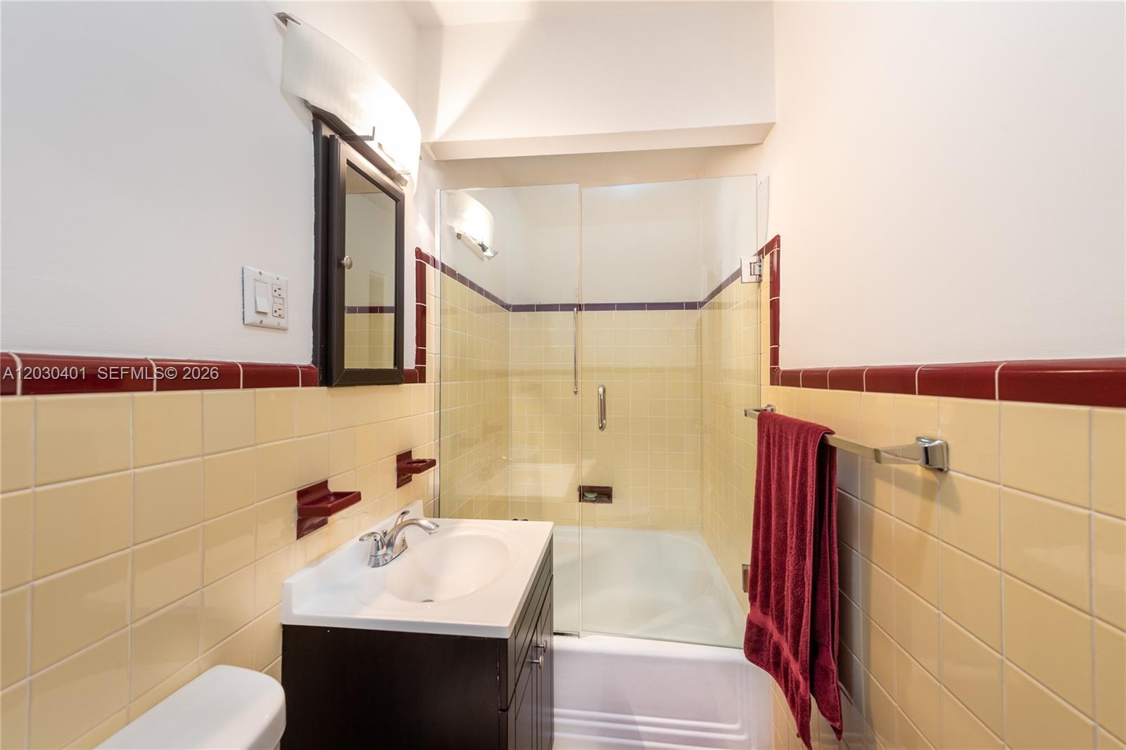 5860 Pine Tree, Miami Beach FL 33140