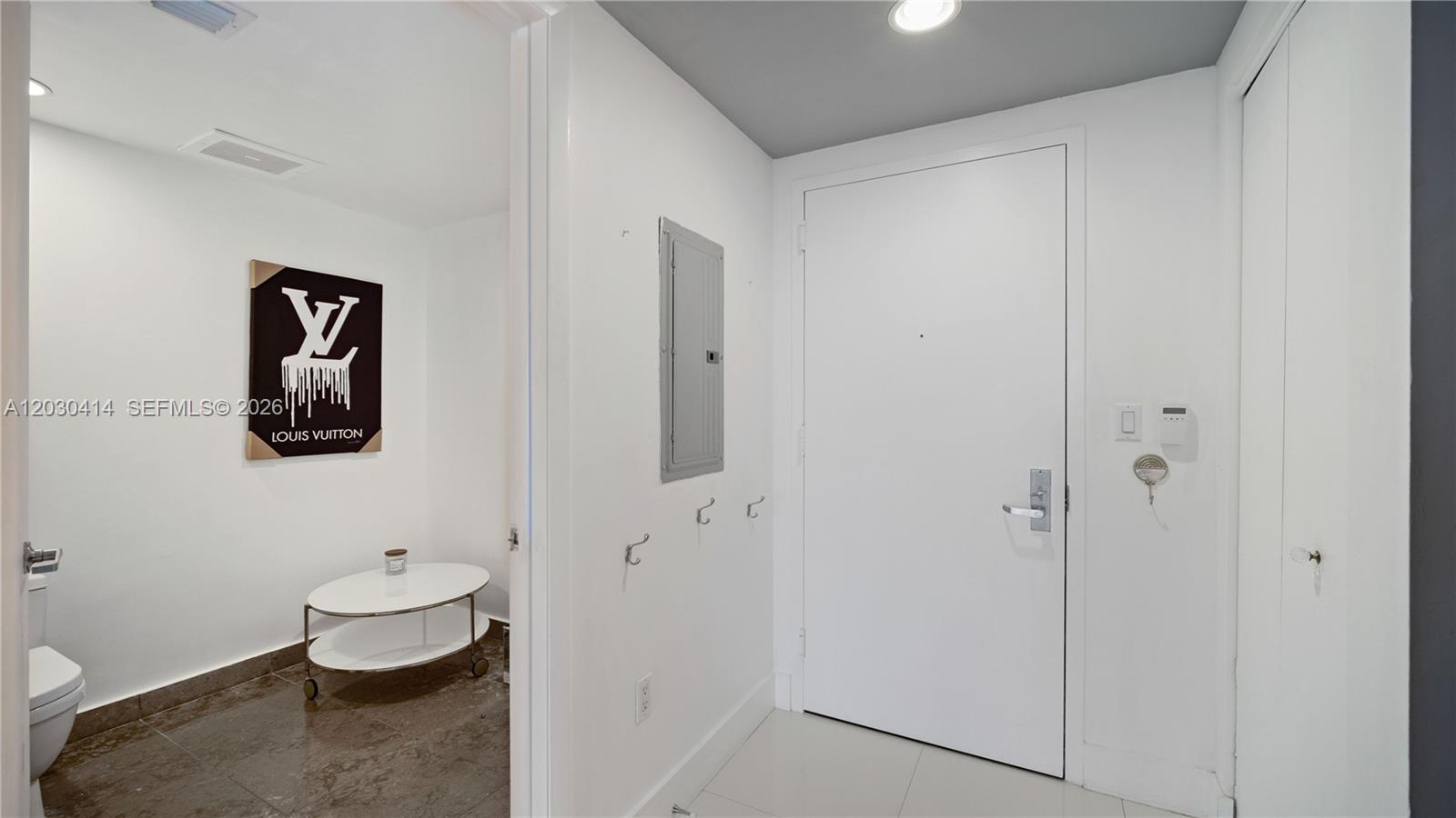 465 Brickell Ave #2704, Miami FL 33131