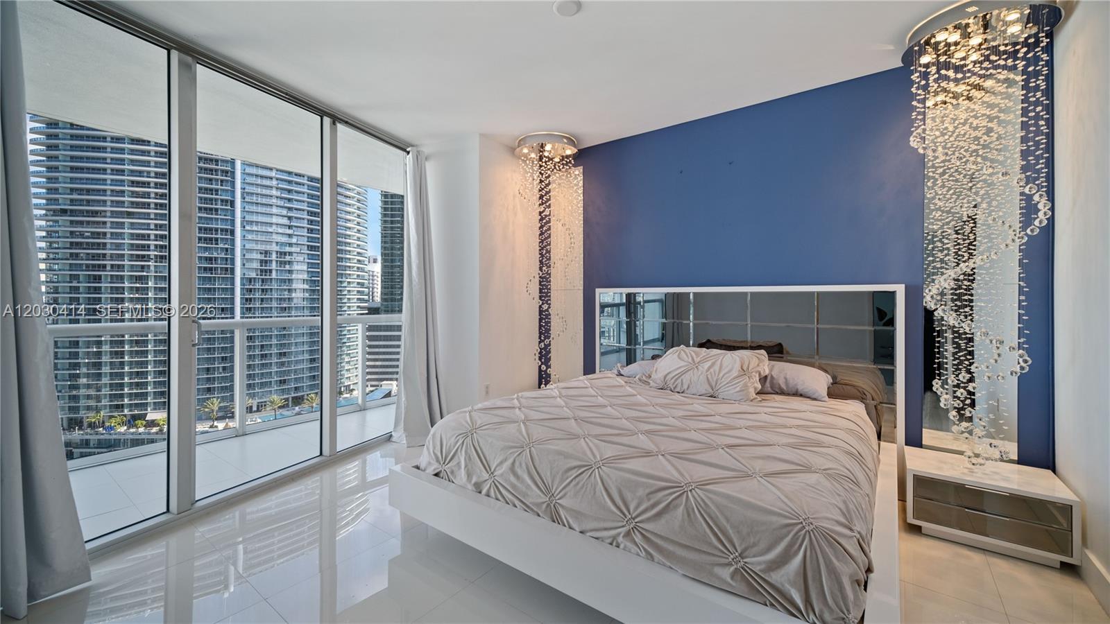 465 Brickell Ave #2704, Miami FL 33131