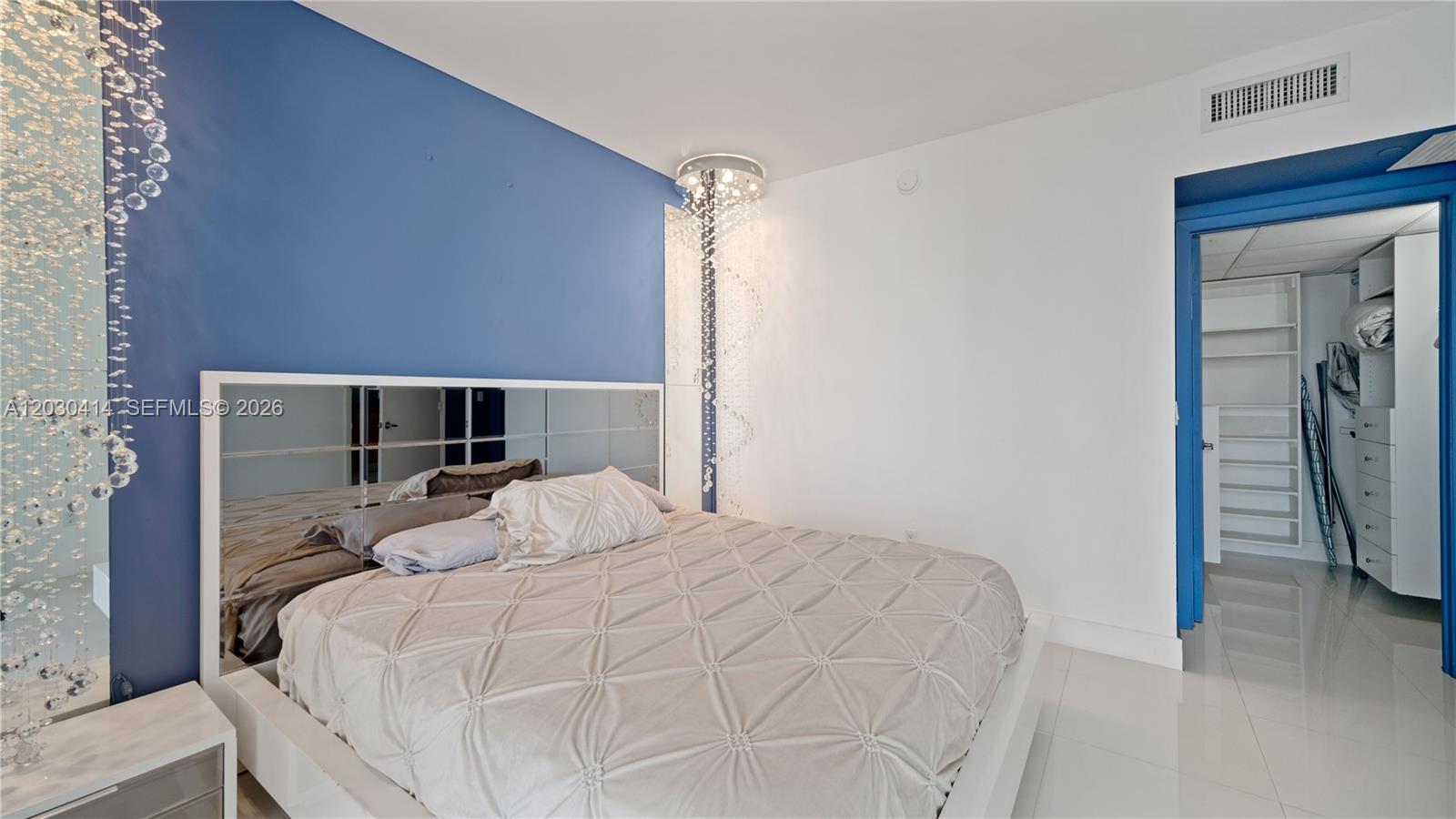 465 Brickell Ave #2704, Miami FL 33131