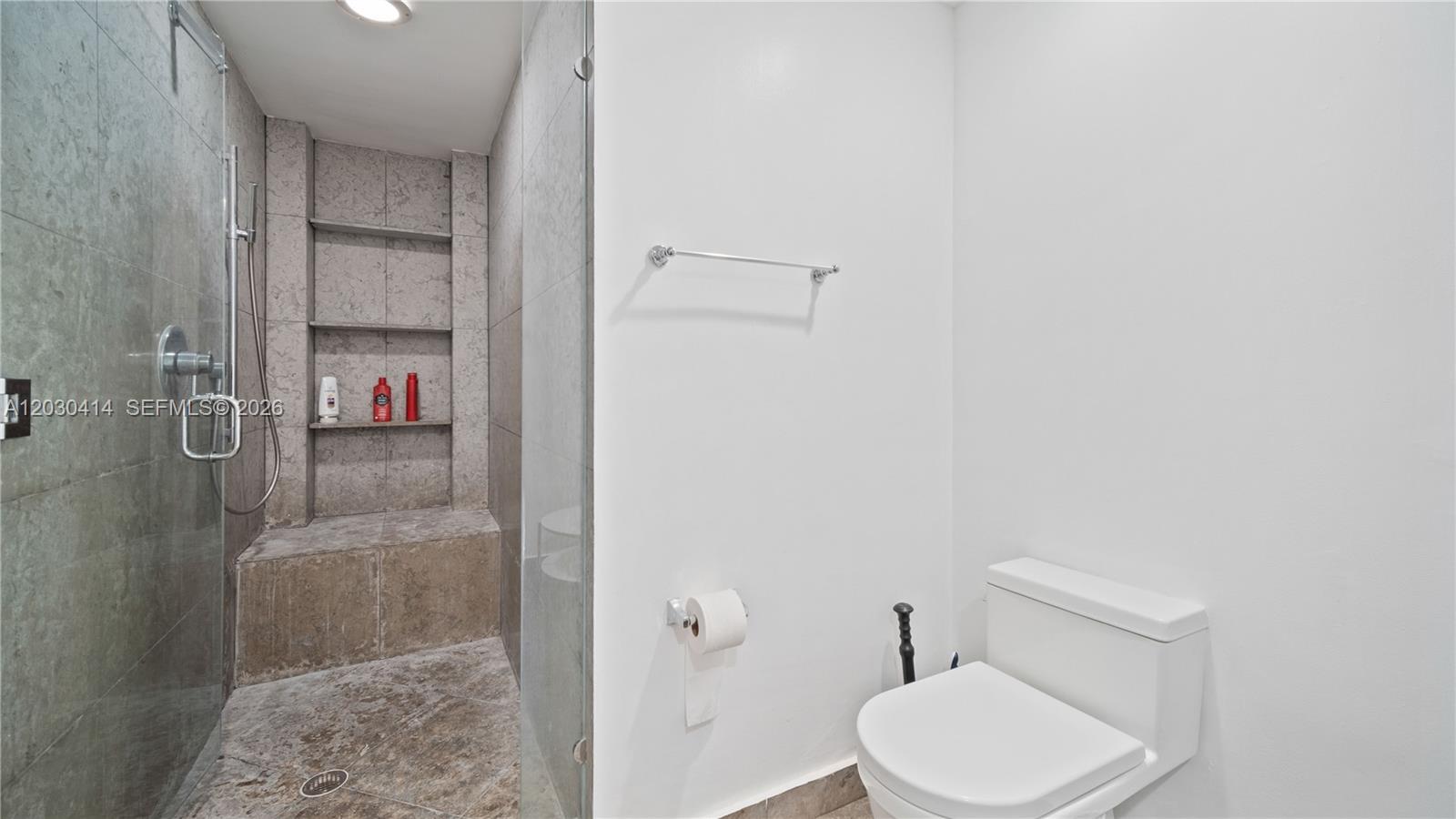 465 Brickell Ave #2704, Miami FL 33131