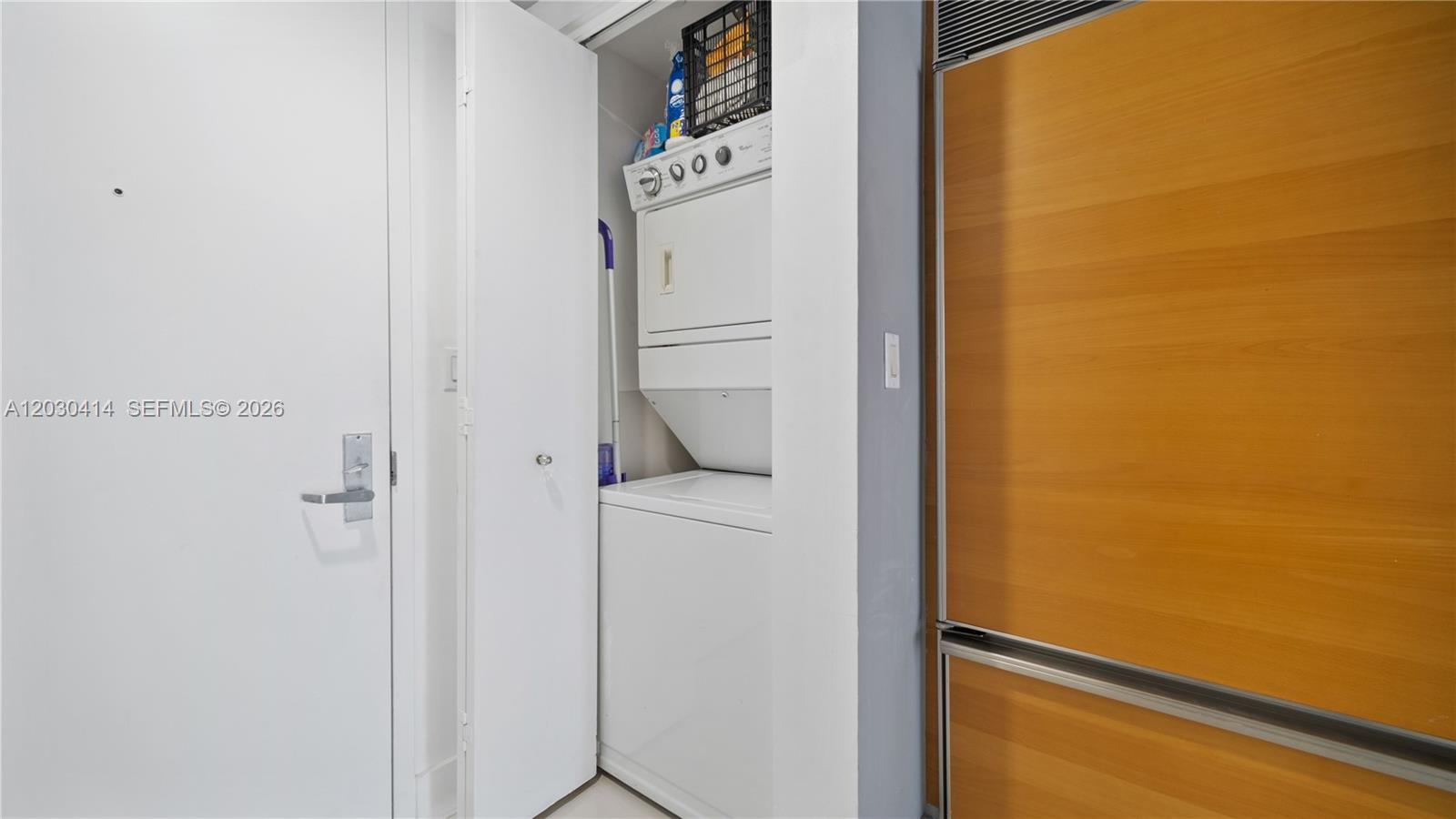 465 Brickell Ave #2704, Miami FL 33131