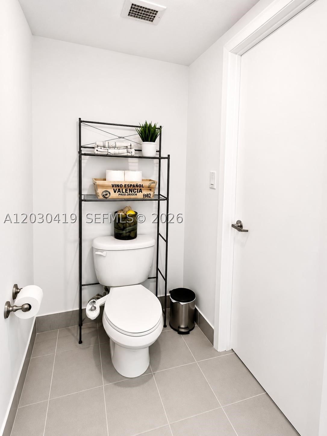 92 SW 3rd St #1508, Miami FL 33130