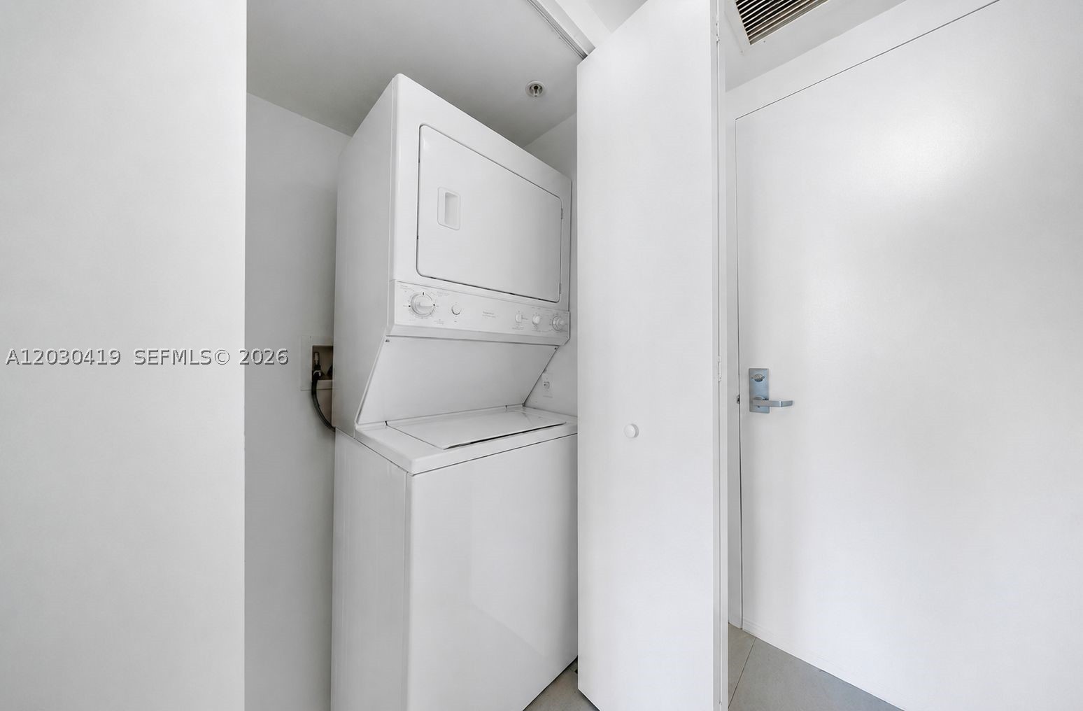 92 SW 3rd St #1508, Miami FL 33130