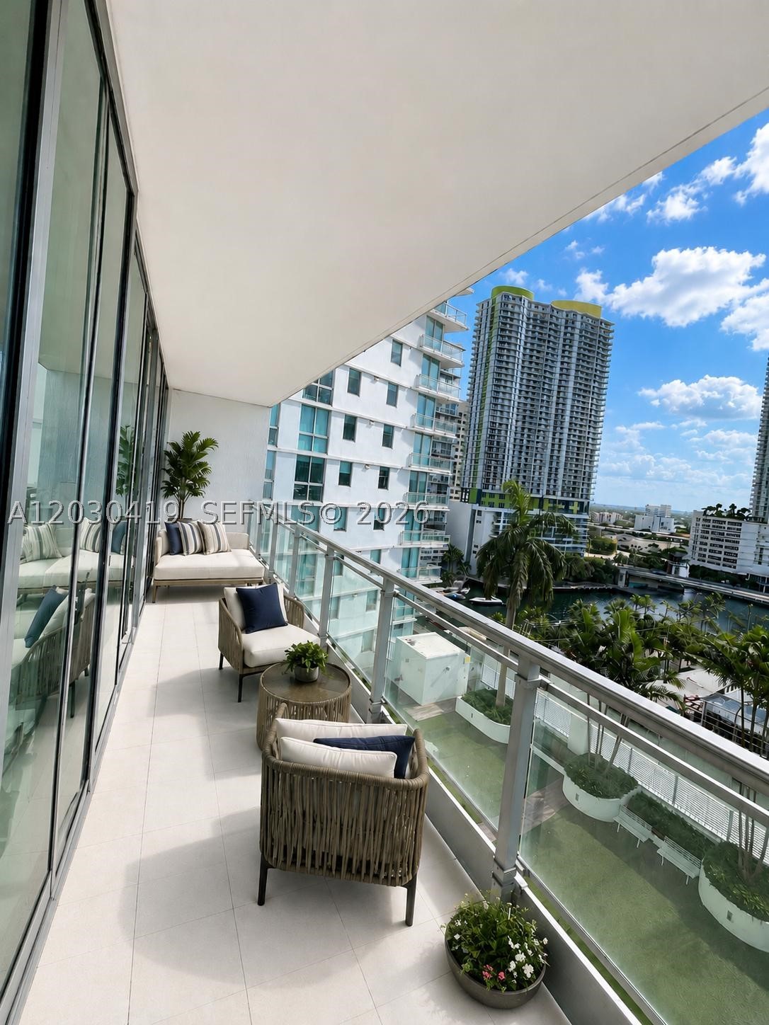 92 SW 3rd St #1508, Miami FL 33130