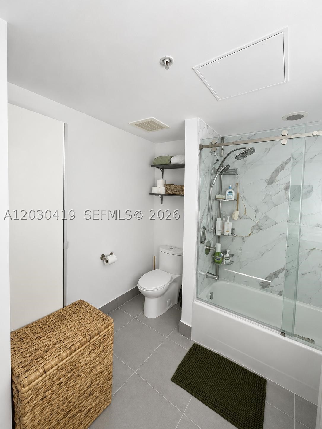 92 SW 3rd St #1508, Miami FL 33130