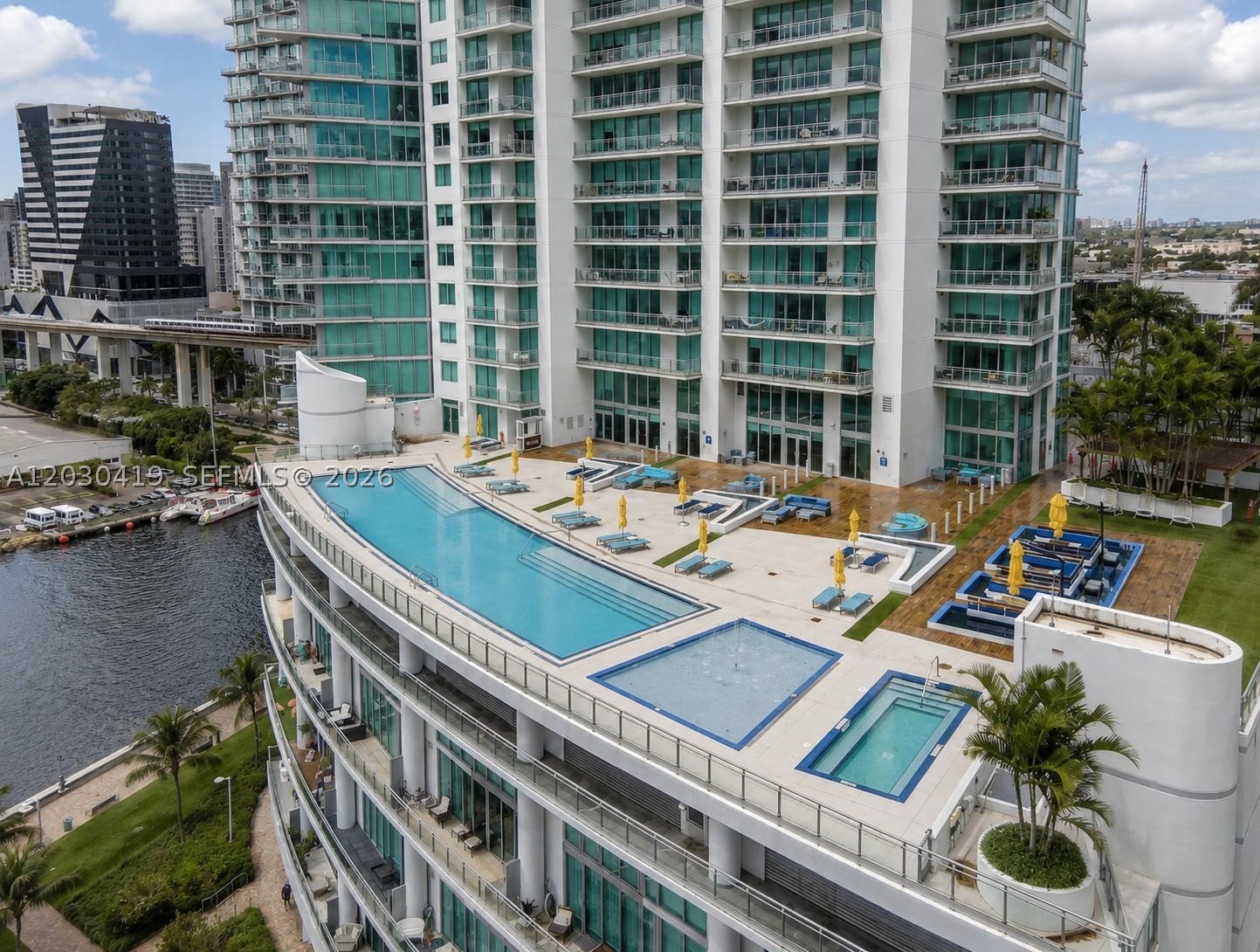 92 SW 3rd St #1508, Miami FL 33130