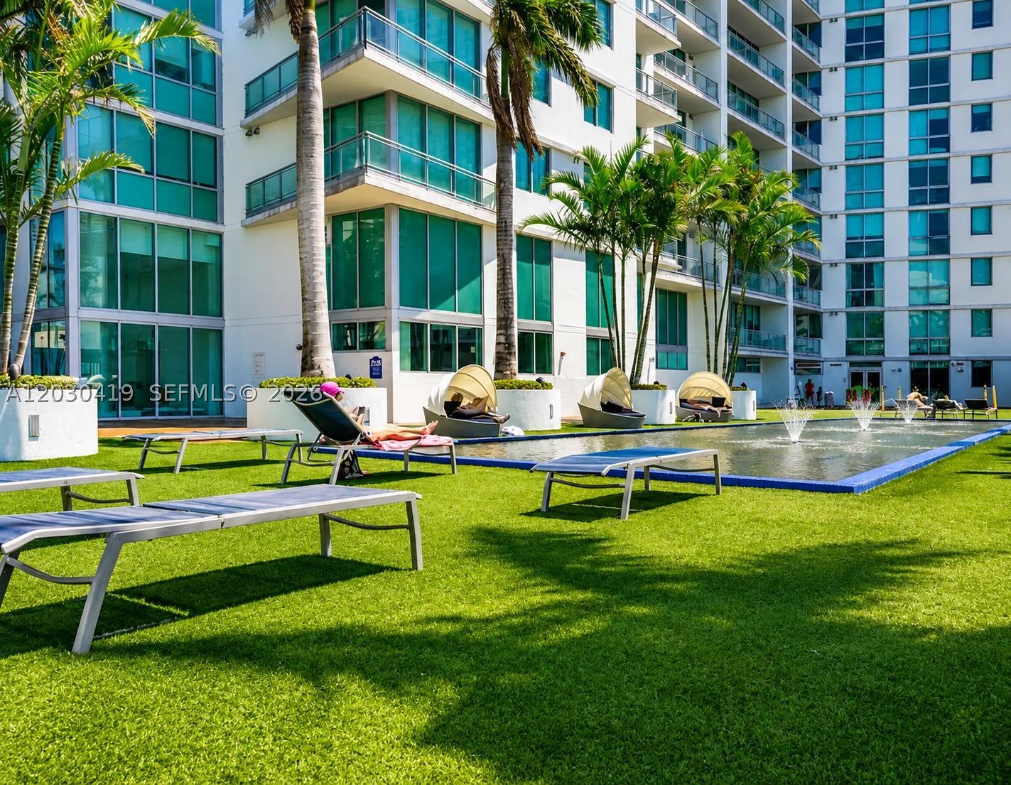 92 SW 3rd St #1508, Miami FL 33130