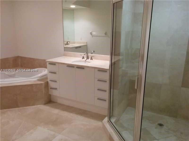 14951 Royal Oaks Ln #1104, North Miami FL 33181