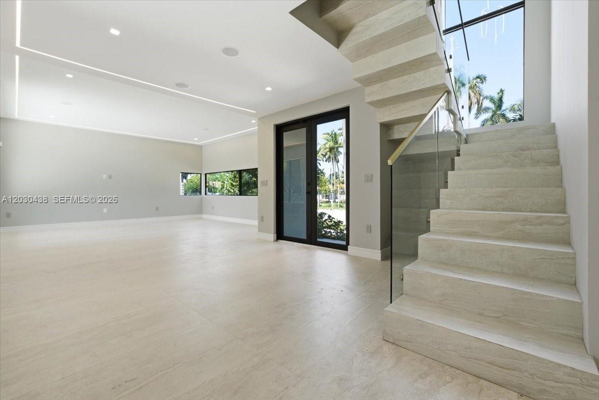 1380 Hollywood Blvd, Hollywood FL 33019