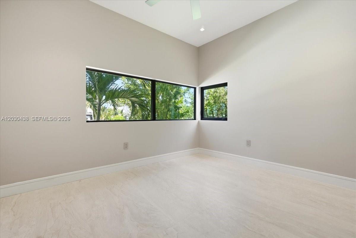 1380 Hollywood Blvd, Hollywood FL 33019