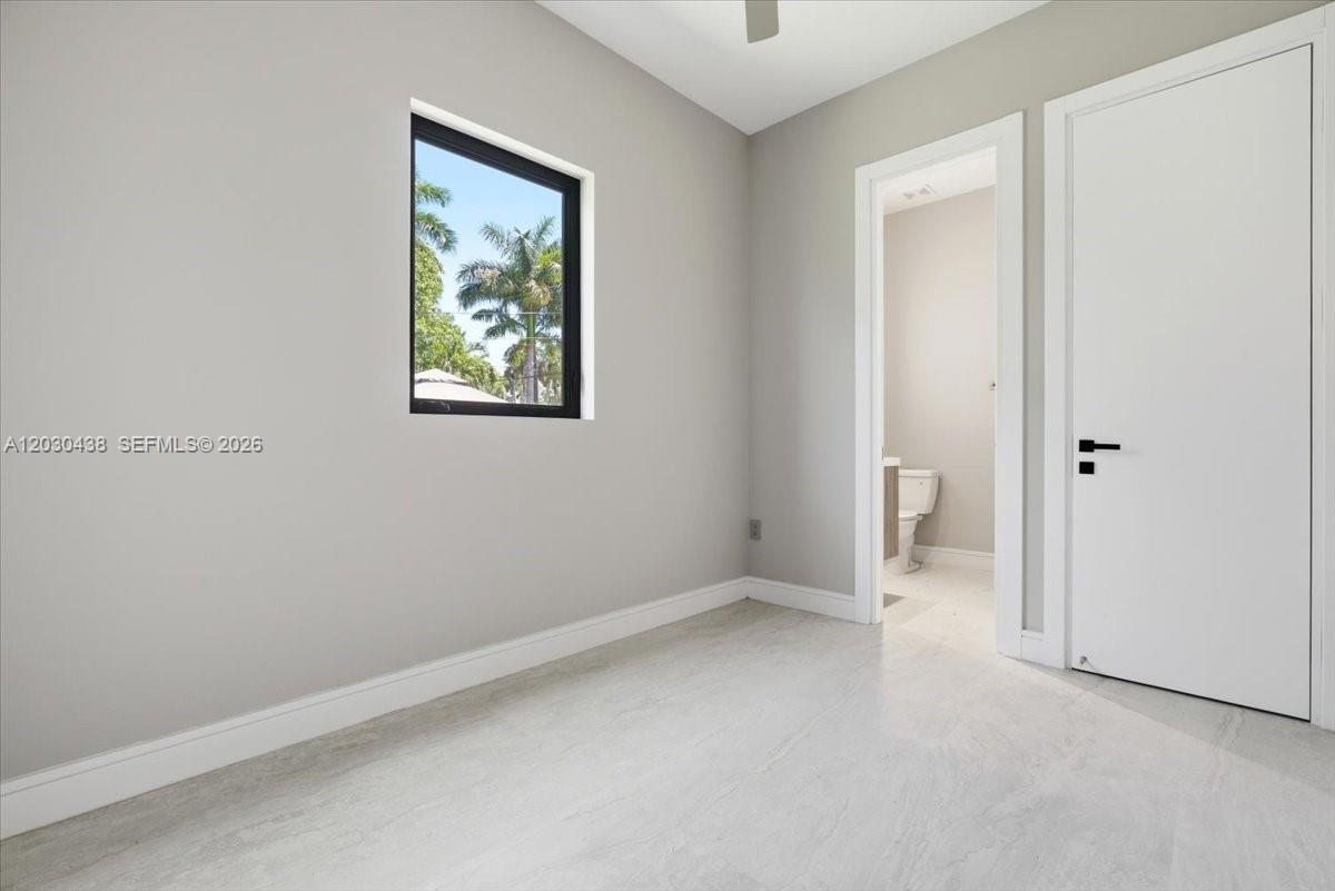 1380 Hollywood Blvd, Hollywood FL 33019