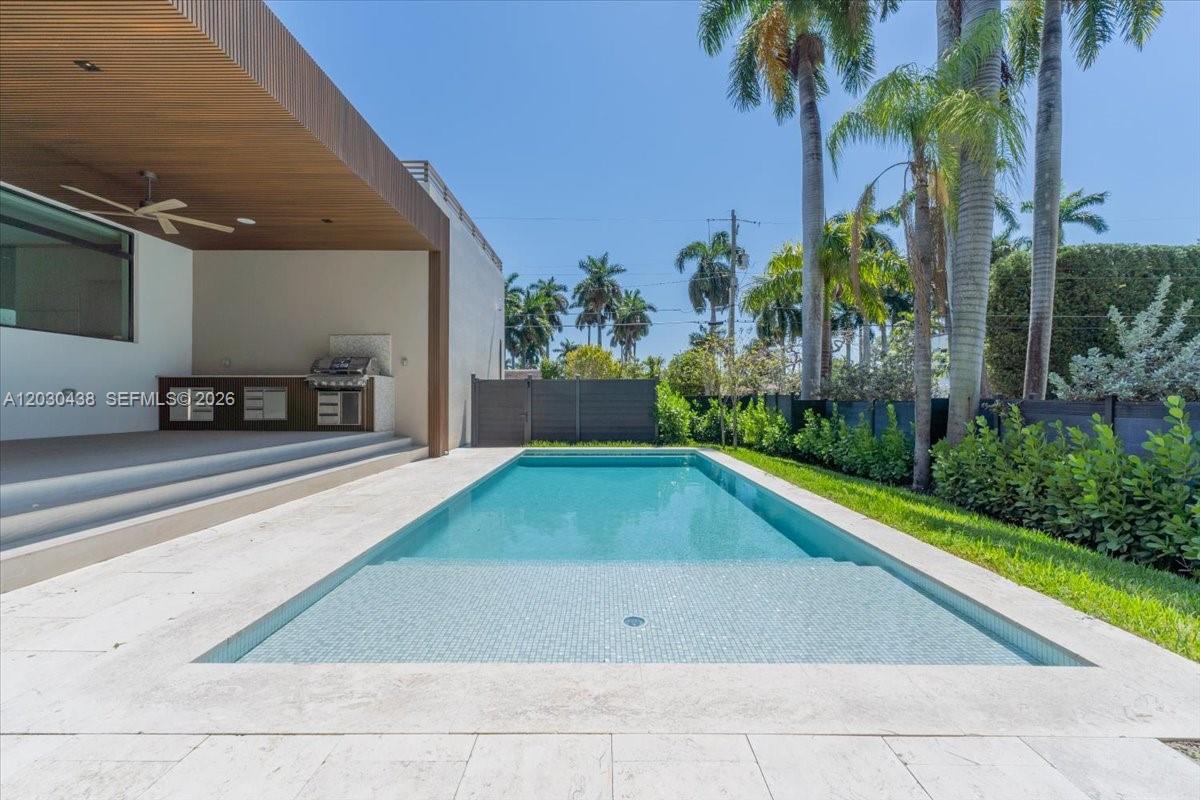 1380 Hollywood Blvd, Hollywood FL 33019